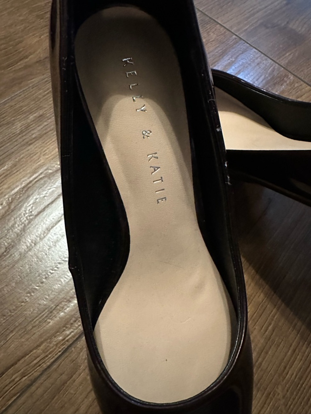 Kelly & Katie Women's Egg plant color beautiful brand new Patent Round-Toe Flats